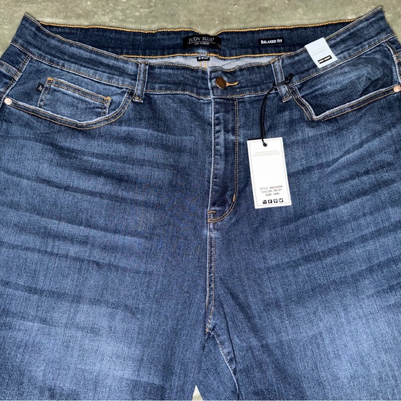 Judy Blue Dark Wash Jeans - Picture 2 of 9